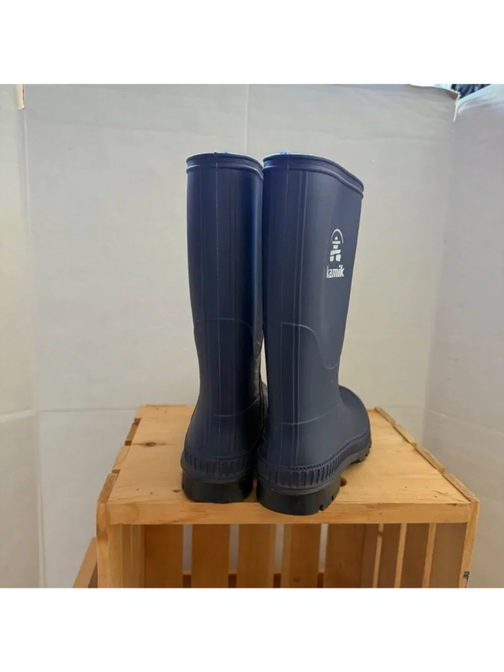 Kamik Boys Size 4 Navy Black Waterproof Rubber Knee High Outdoor Rain Boots
